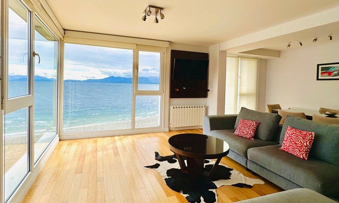 San Carlos de Bariloche Apartment | Oasis apartment on the Nahuel Huapi Lake