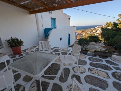 Alopronia Apartment | Oasis apartment with sea view