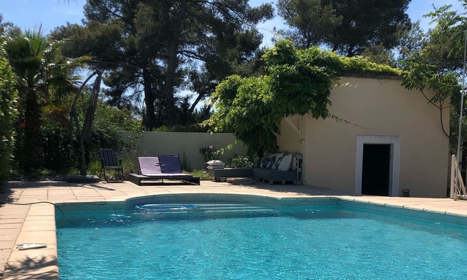 Saint-Jean-de-Vedas Villa | Oasis au milieu de la nature avec grande piscine
