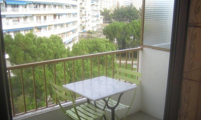 4th Arrondissement Apartment | Observatory Studio furnished with balconies overlooking quiet garden