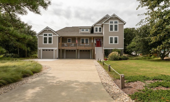 Southern Shores House | OBX Parade of Homes Winner, Immaculate, Quick-easy Beach Access, backyard oasis