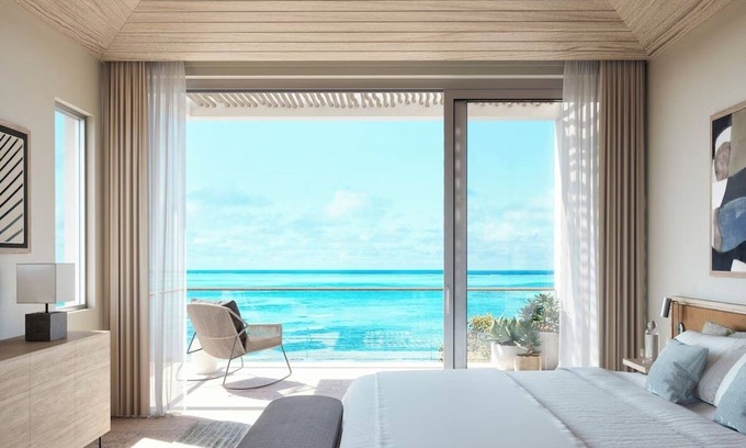 Providenciales Hotel | Oceanfront Hideaway Perfect for Relaxing Island Couples’ Escape