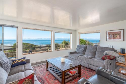 Gualala House | Ocean Bungalow - Tesla EV Station & Near Trails