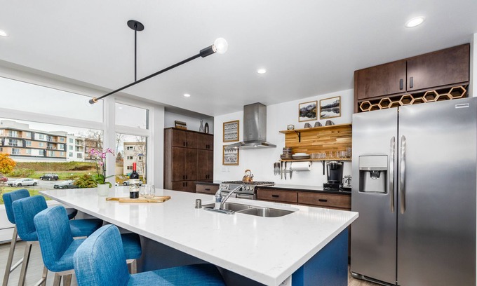 South Addition House | Ocean & mountain-view townhome with heated garage & fireplace - dog-friendly