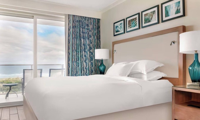 Hilton Head Island Hotel | Ocean Oak Resort-Pool and Beach!