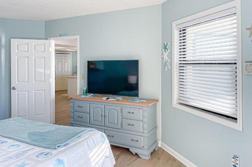 Ocean Isle Beach Apartment | Ocean Point 1206