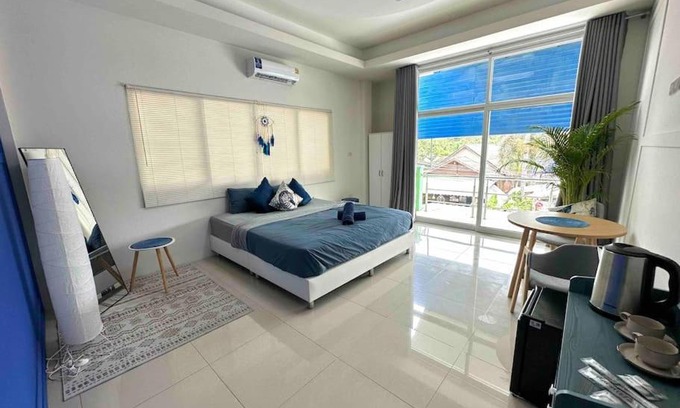 Thong Sala Apartment | Ocean room
