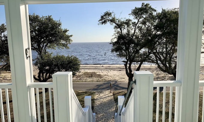 Ocean Springs House | Ocean Springs Beach Vacation Getaway! Private beach with breathtaking sunsets!