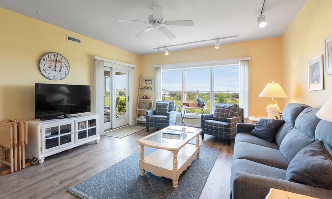 Corolla Condo | Ocean Sunrise: Ground Level Condo, Golf Course & Ocean Views, Community Pool