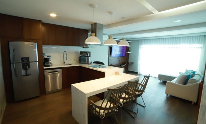 Punta Cancun Apartment | Ocean View 2BR Apartment in Cancun Hotel Zone - Prime Location!