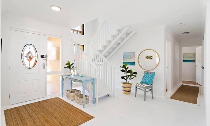 Falcon House | Ocean view golf surf x3 families pet friendly