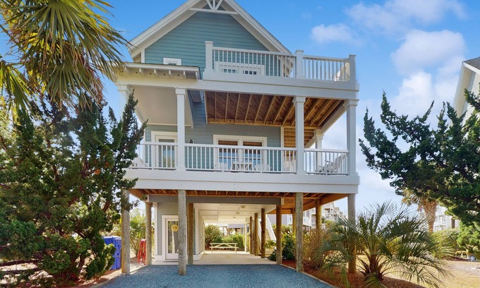 Surf City House | Ocean view home with shared pool and close beach access