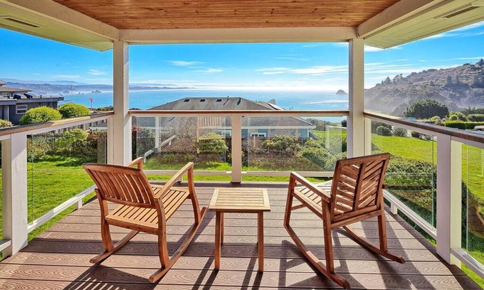 Trinidad Apartment | Ocean View Village Condo with Trails to Beaches