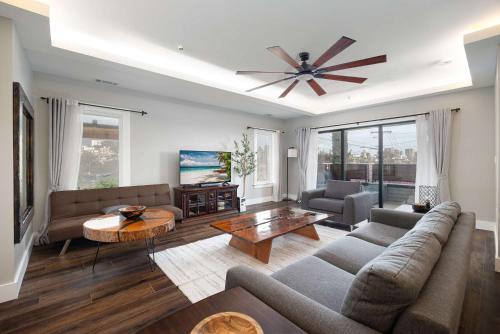 Middletown House | Ocean Views and City Oasis