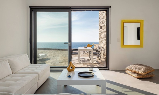 Nea Cryssi Akti Apartment | Ocean Villa - Res. II: 180-degree peaceful views of the Aegean Sea & Sunset!