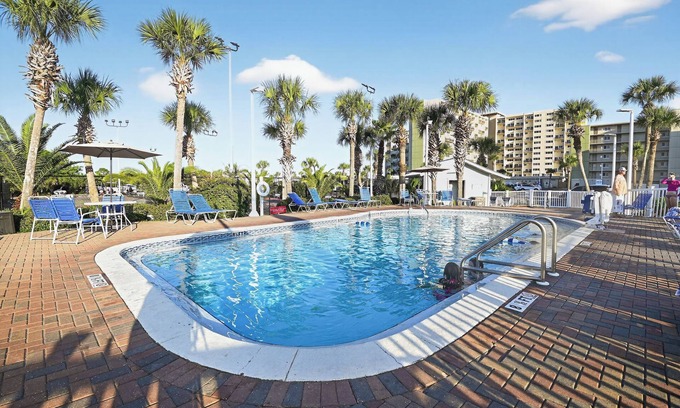 Sunnyside Condo | Oceanfront Condo - Balcony Views & Beach Access