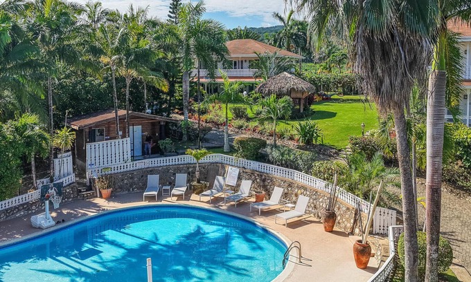 Salt Gut Villa | Oceanfront, Cook, 15min OchoRios, Butler, Housekeeper, Kayaks and Snorkels, Pool
