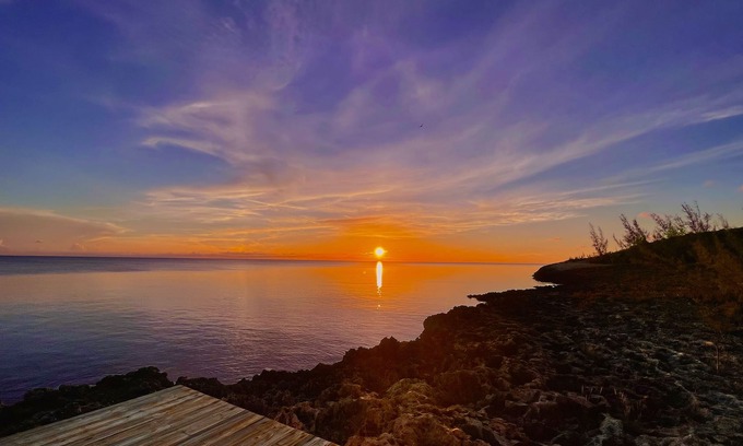 Governor's Harbour House | Oceanfront Deck, Kayak, SUP, Snorkel Mask, AC, Free Wi-Fi, Grill, Great Location