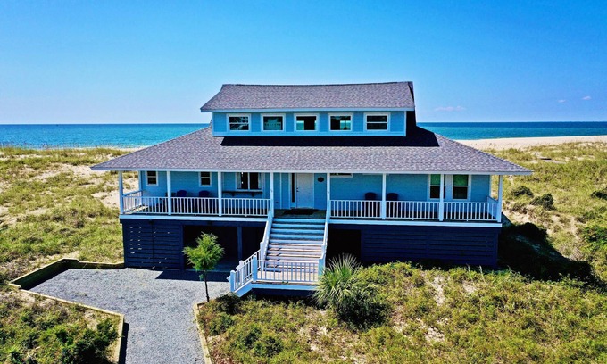 West Beach House | Oceanfront Home, Stunning Sunsets, 3 Owner Suites, Club w/Golf, Large Oceanview Deck, Dog Friendly