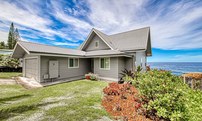 Kapoho House | Oceanfront Home w/Incredible Lanai, Great Ocean View, WiFi, Washer/Dryer