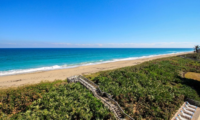 Stuart Condo | Oceanfront Penthouse with Amazing Views on S. Hutchinson Island/Stuart