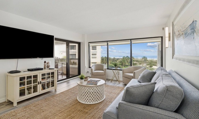 Amelia City Condo | Oceanfront | Private Balcony | 3rd Floor Amelia Surf and Racquet Condo