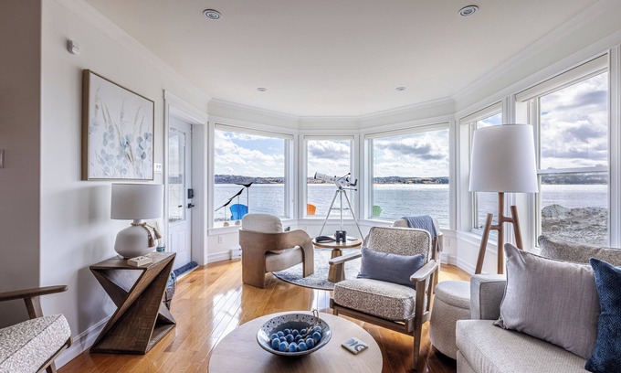 Bay Roberts House | Oceanfront property with shoreline access; main floor master with ensuite.