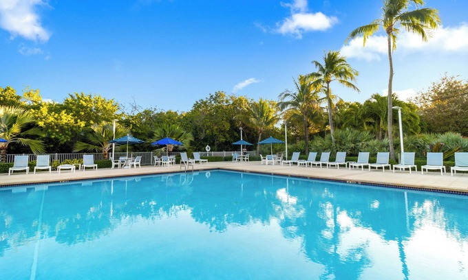 Tavernier Apartment | Oceanfront Property Awaits You! Enjoy Water Activities And Other Amenities!