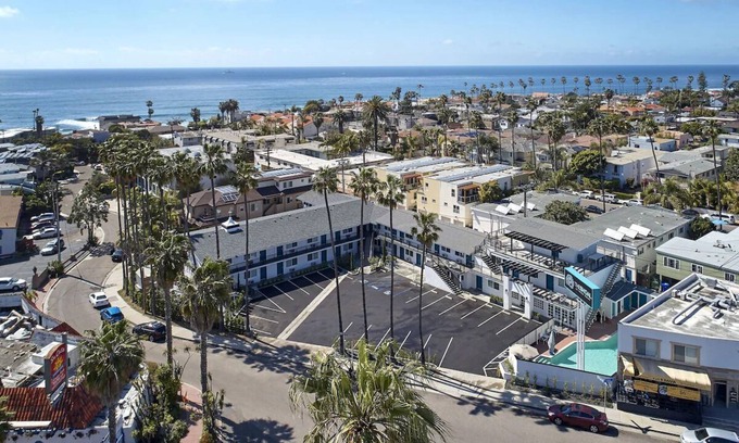 Beach Barber Tract Hotel | Oceanfront Retreat | 1 Unit | Steps from La Jolla Shores Beach