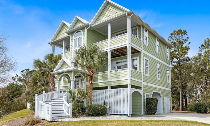 Emerald Isle House | Oceanside Interior Home,Private Pool,Golf Cart,Beach Access,in Spinnaker's Reach
