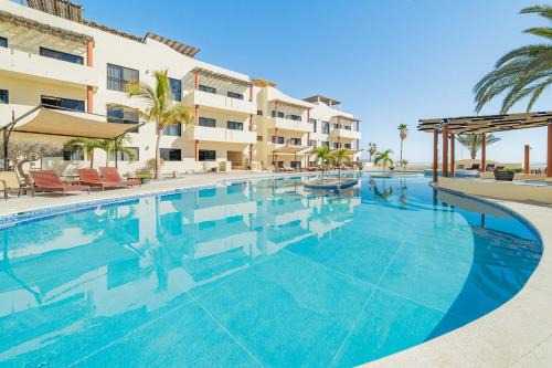 La Ventana House | Oceanview condo w Resort amenities Steps to Beach