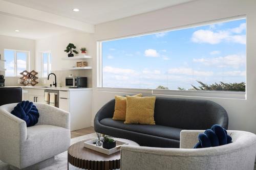 Pacifica Apartment | Oceanview Sunset View 3BR Luxe Home Yard