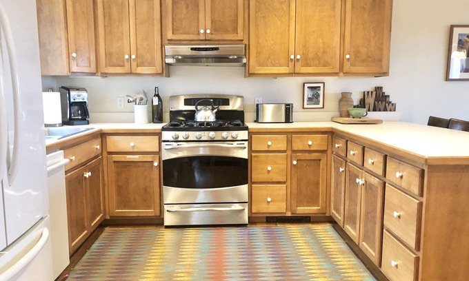 Block Island House | OceanViews .Last 5 nights left June 5-14.good deal