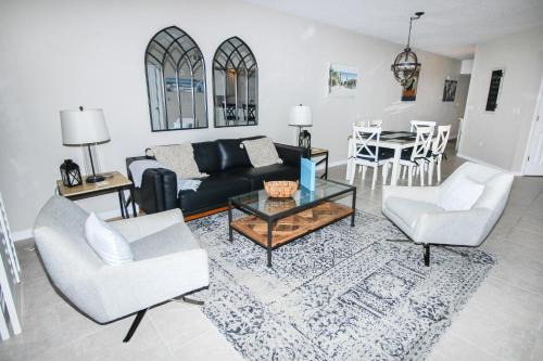 New Smyrna Beach House | Oceanwalk 11-202