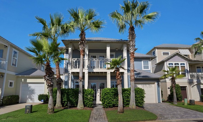Emerald Waters Village House | Oct Dates Open! Free Beach SRVC= 2 Chairs/Umbrella! Private Beach! Fall Sale!