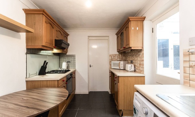 Swindon Apartment | October Discount - Long Stay - Contractors
