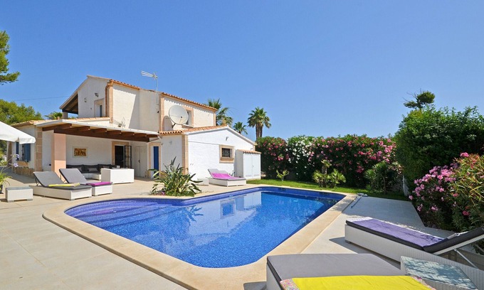 Cielo de Bonaire Ski Chalet | Odette - House with pool near the sea in Bonaire, Alcúdia