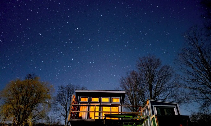 Town of Broome Cabin | Off-Grid Glamp with Mountain Views, Indoor Hot Tub, Elevated Deck, Heat & Wi-Fi