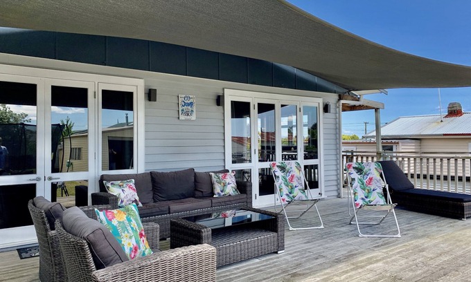 Taupo House | Ohana Lodge Holiday Home - Pet Friendly Inside & Out in Central Taupo