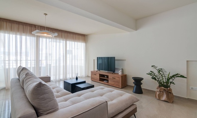 Agios Nikolaos Apartment | Oikies luxury apartment with Sea & Town View | private free parking area