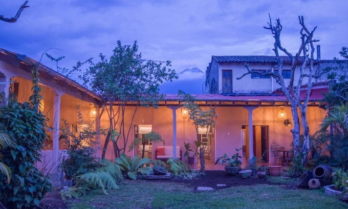 Antigua Guatemala Bed & Breakfast | Ojala