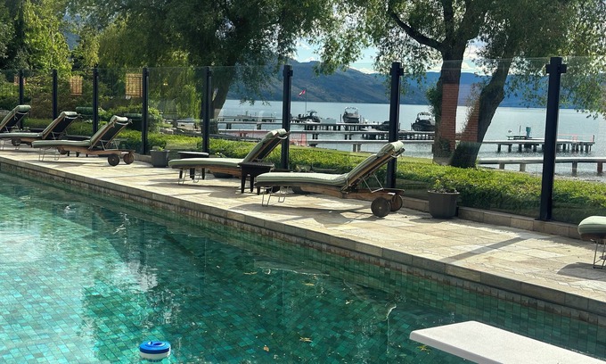 Central Okanagan House | Okanagan Waterfront Mansion