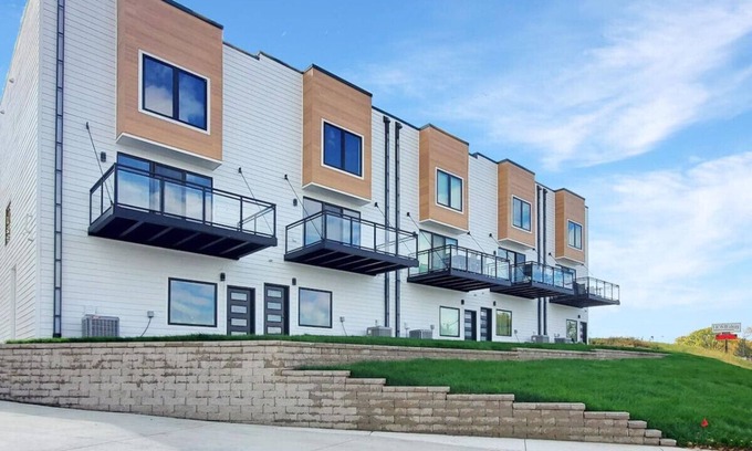 Arnolds Park House | Okoboji Oasis at the Lake in Arnolds Park