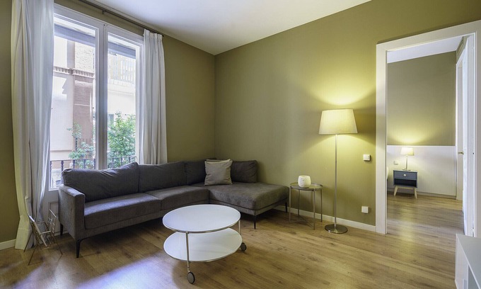 Sant Gervasi Apartment | Ola Living Aribau 4 Hab 3 baños
