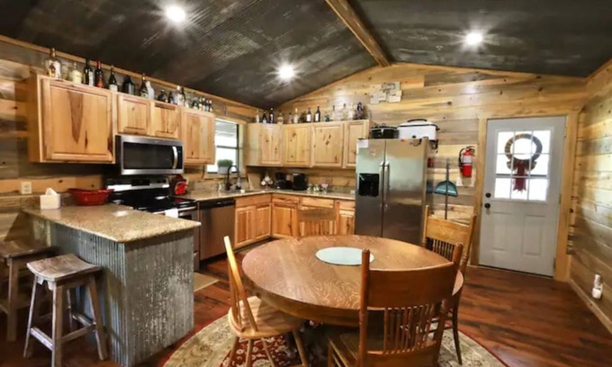 Murfreesboro Cabin | Old Mill Cabin #1 - on the Little MO River, large yard, close to Diamond Mine!