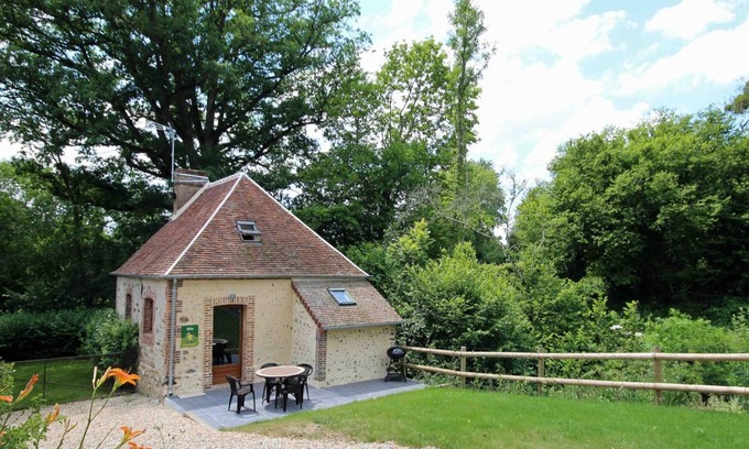 Marchainville Cottage | Old Mill with Terrace in Nature, Pets Allowed