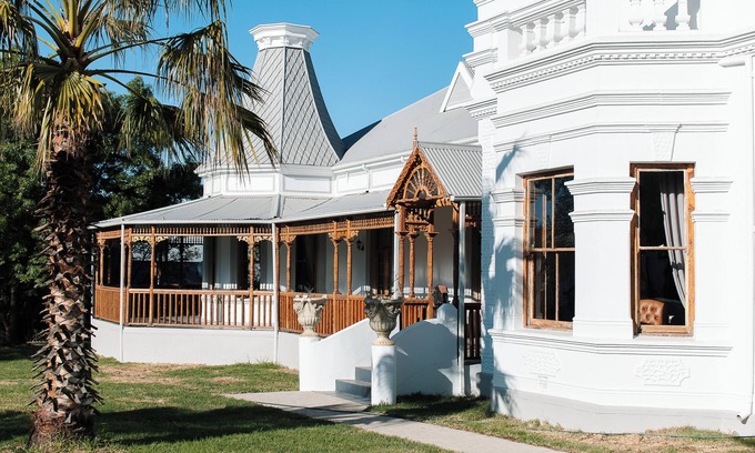 Ladismith Bed & Breakfast | Old Posthouse Guest Accommodation