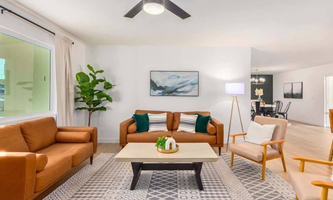New Papago Parkway House | Old Town Getaway Heated Pool, Spa, Gym, Game Room!