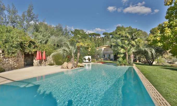 Morlupo House | Old Well House