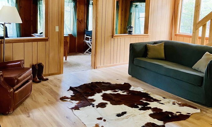 Cloudcroft Cabin | Ole Rustic Red in Cloudcroft
